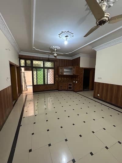 10 Marla lower portion for rent in Janjua Street Supply