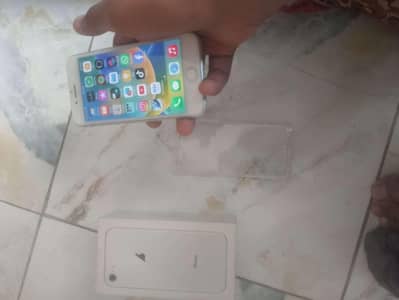 Apple iPhone 8
