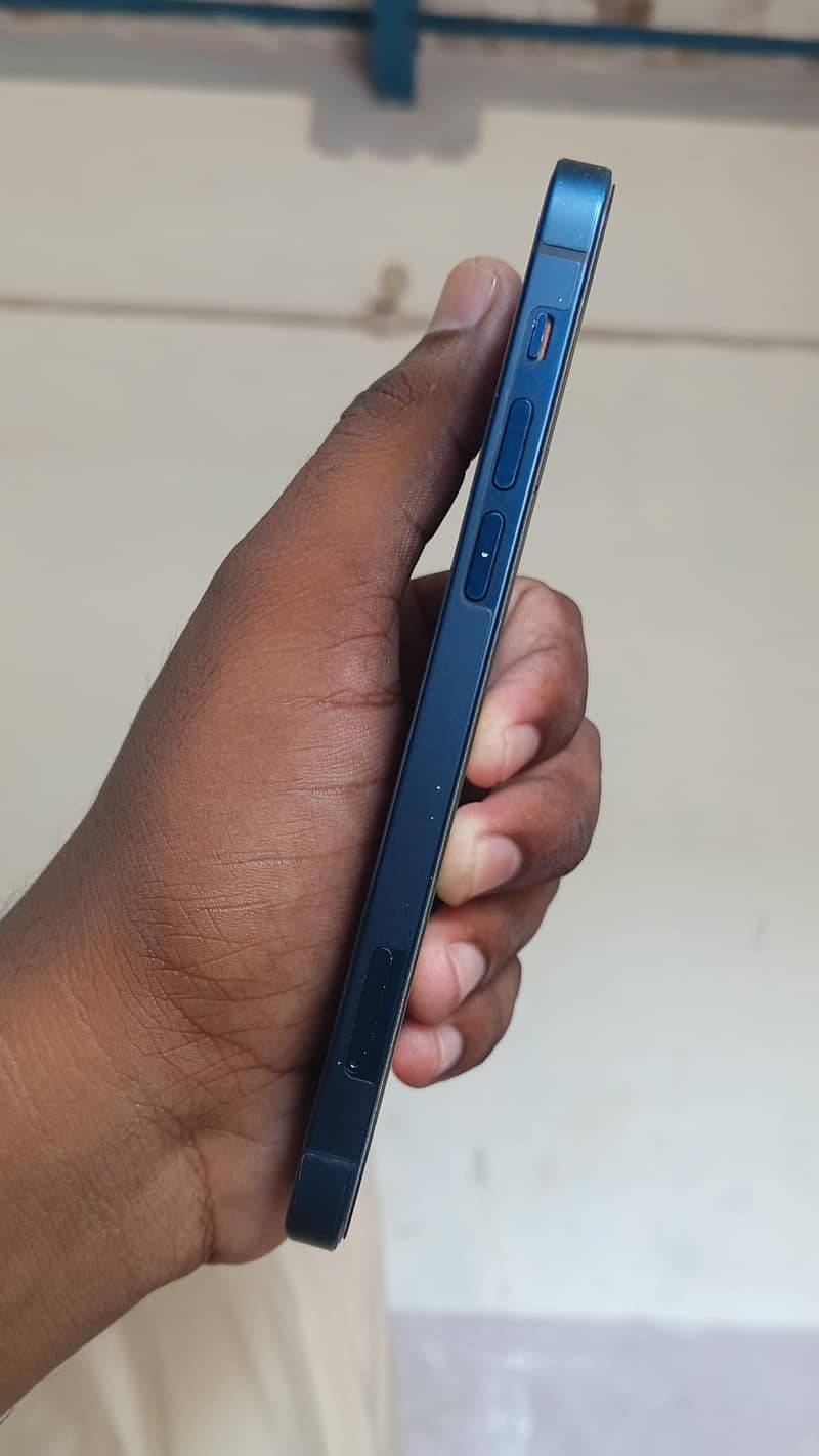 iphone 12 4