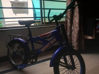 Kidz bicycle age 6-11+ condition used but like new 8/10.