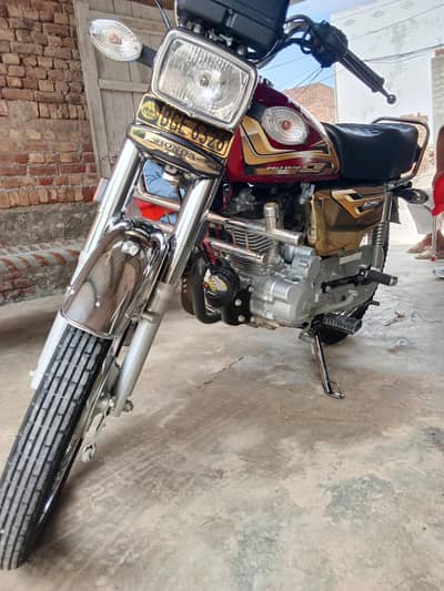 2026 model golden addition 125