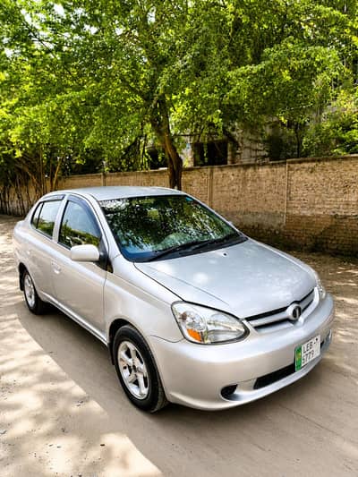 Toyota Platz 2004