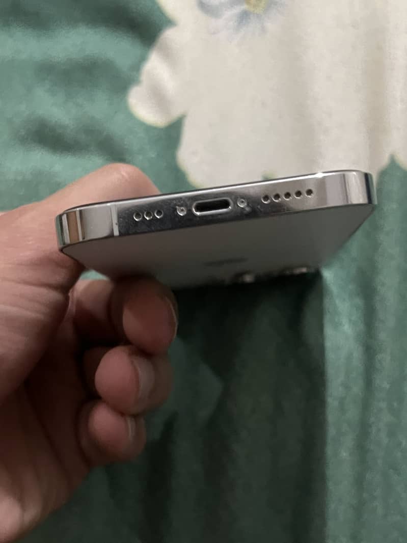 Apple iPhone 13 Pro 3