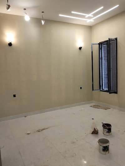 Gulshan Iqbal Block 10A 1st Floor 3 Bed DD Marble Flooring Demand 90000 240 Square Yards Toyota Scharoom Ki Back Side *Code(16844)*