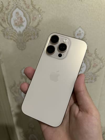Apple iPhone 16 Pro