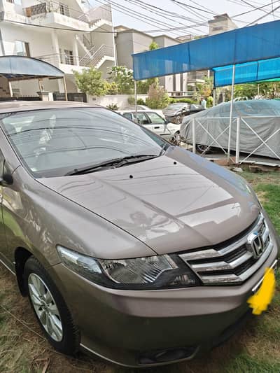 Honda City Aspire 2016 1.3 Manual in Showroom Condition.