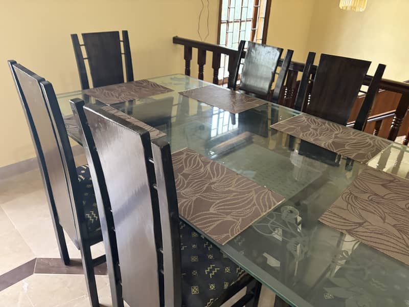 6 seater Dining Table 0