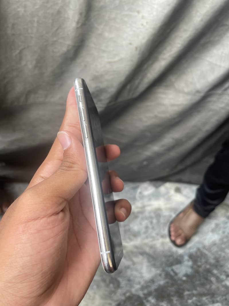 Apple iPhone X 1