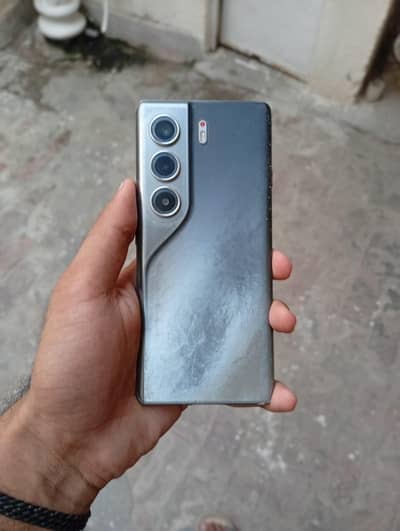 Tecno CAMON 40 Pro