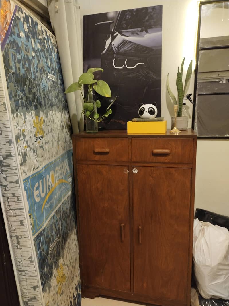 Cupboard 0