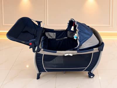 baby cot