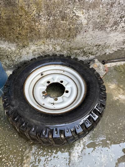 Loader Rickshaw Tyre and Rim