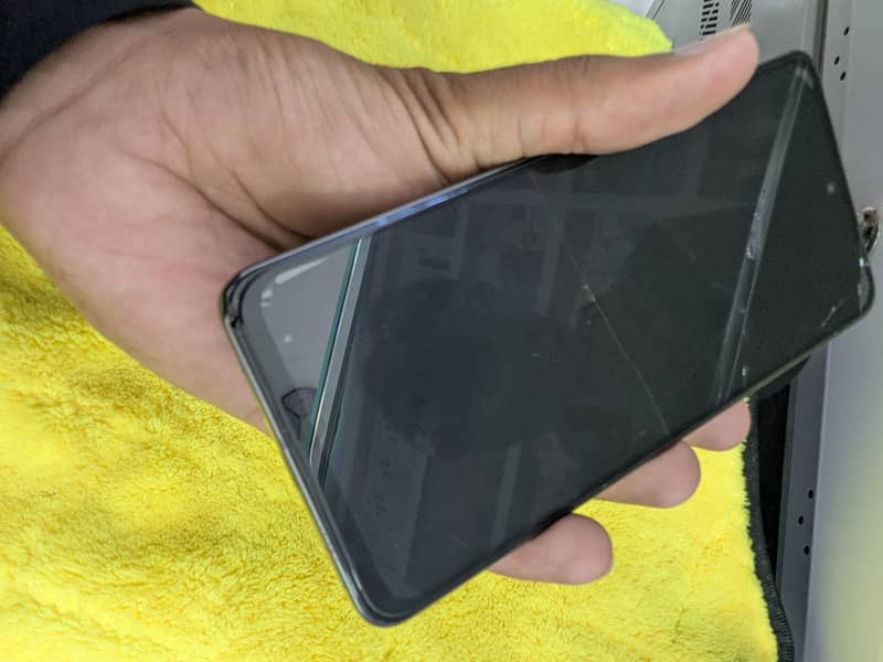 OPPO A5 Pro 4