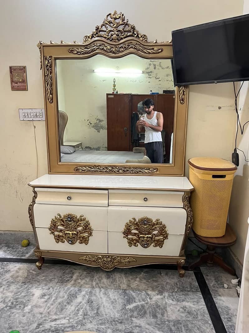 Bed And Dressing Table 5