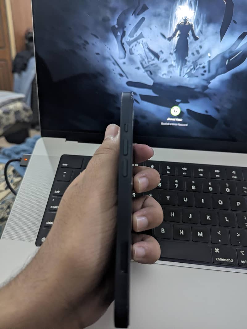 Apple iPhone 13 2