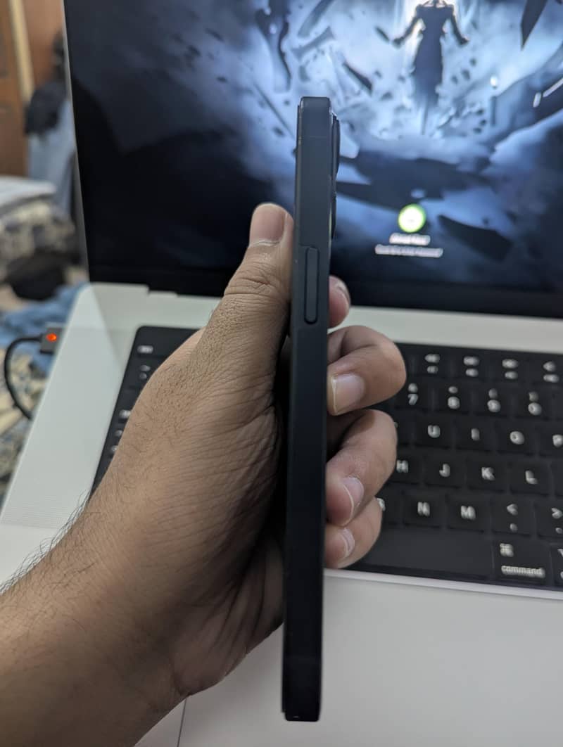 Apple iPhone 13 3