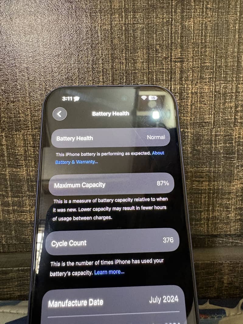 Apple iPhone 16 3