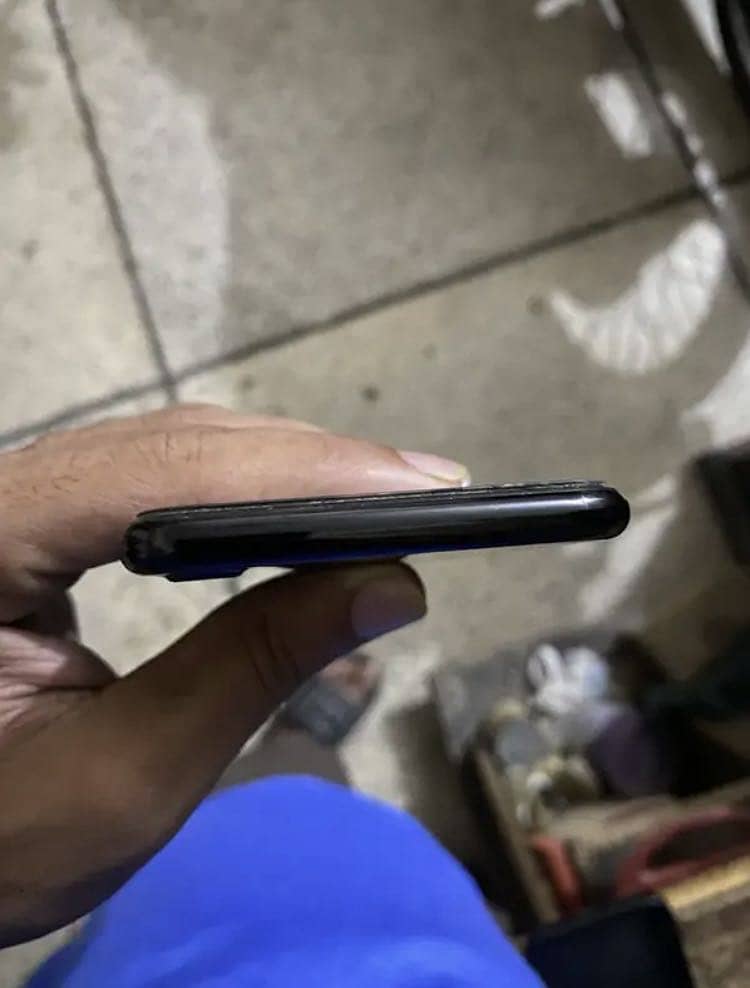 Apple iPhone 7 0