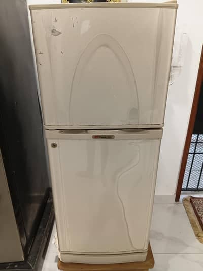 Dawlance Refrigerator + Freezer. Working