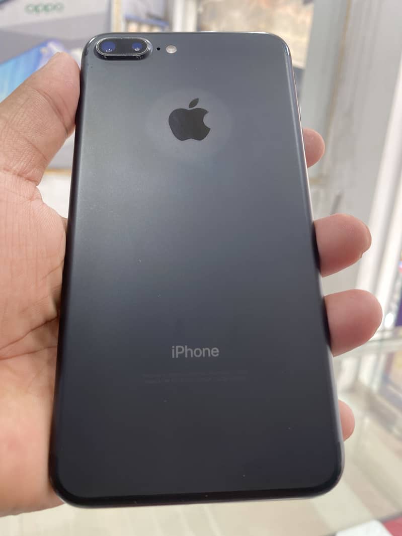 Apple iPhone 7 Plus 0