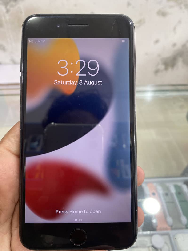 Apple iPhone 7 Plus 1