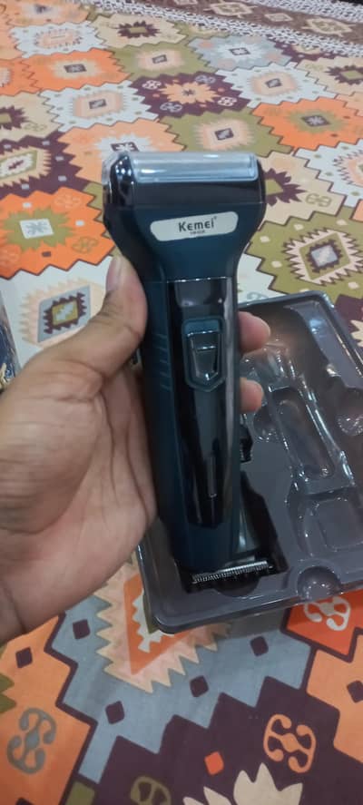 Kemei 3 in 1 grooming kit Japanese