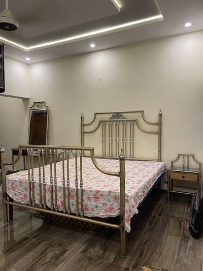 Iron  master bed