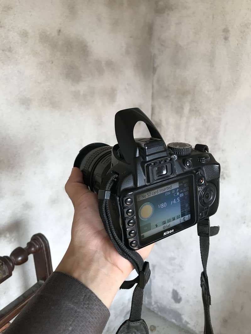 D3100 5