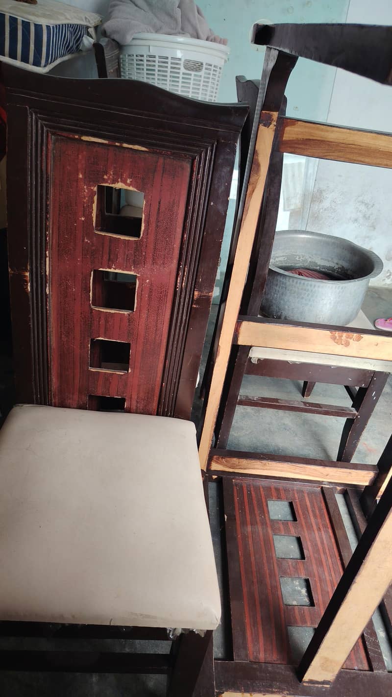 dining table best condition 0