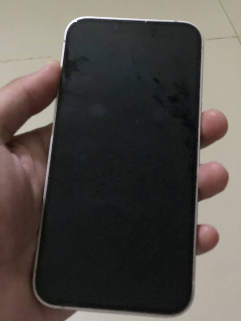 Apple iPhone 13 2