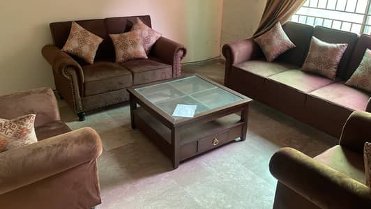 7 seater new sofa available for urgent sale