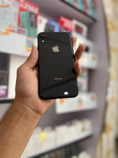 Apple iPhone XR