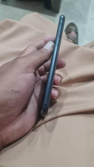 Apple iPhone 7