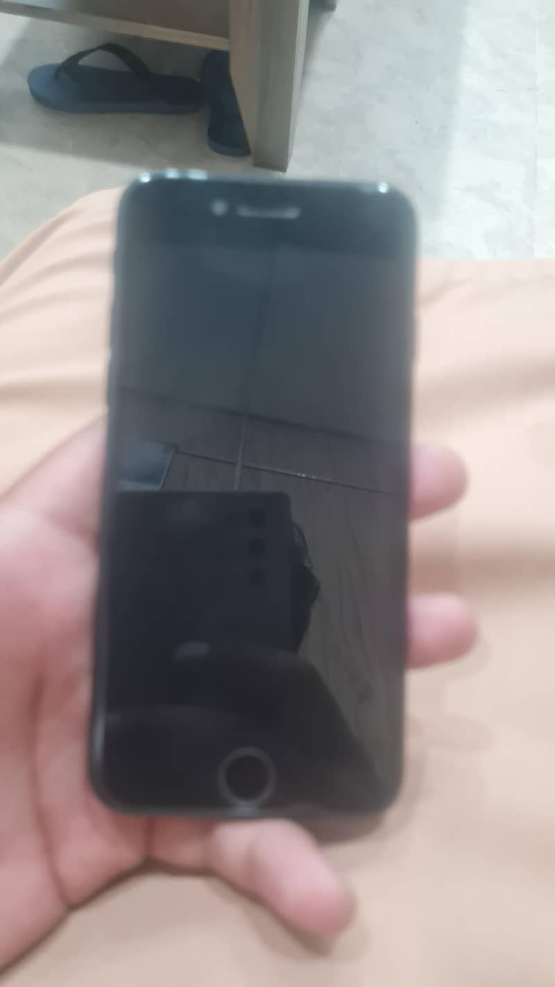 Apple iPhone 7 4