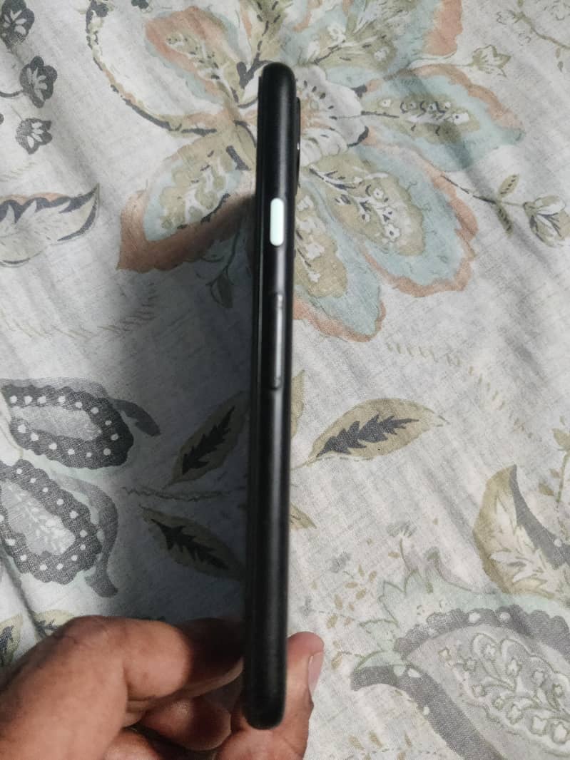 Google Pixel 4a 3