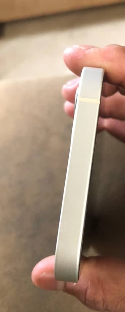 Apple iPhone 12 3