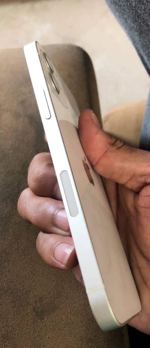 Apple iPhone 12 5
