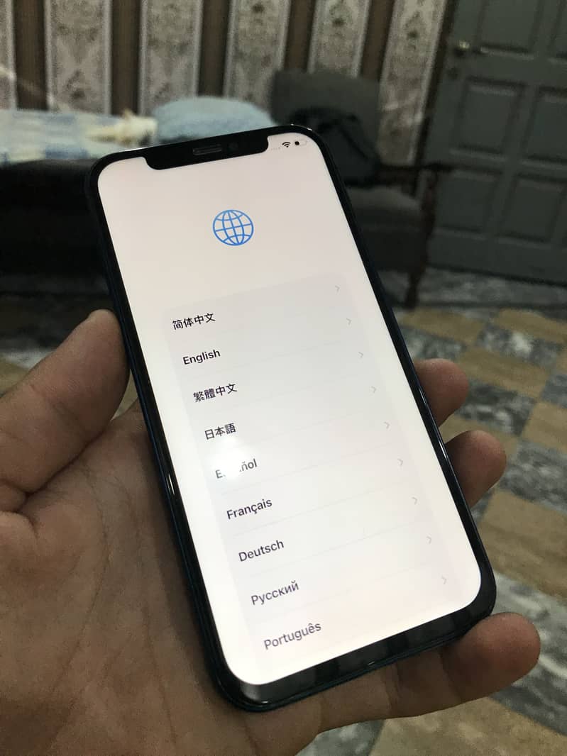 Apple iPhone 12 6