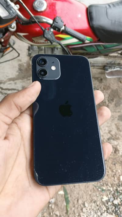Apple iPhone 12
