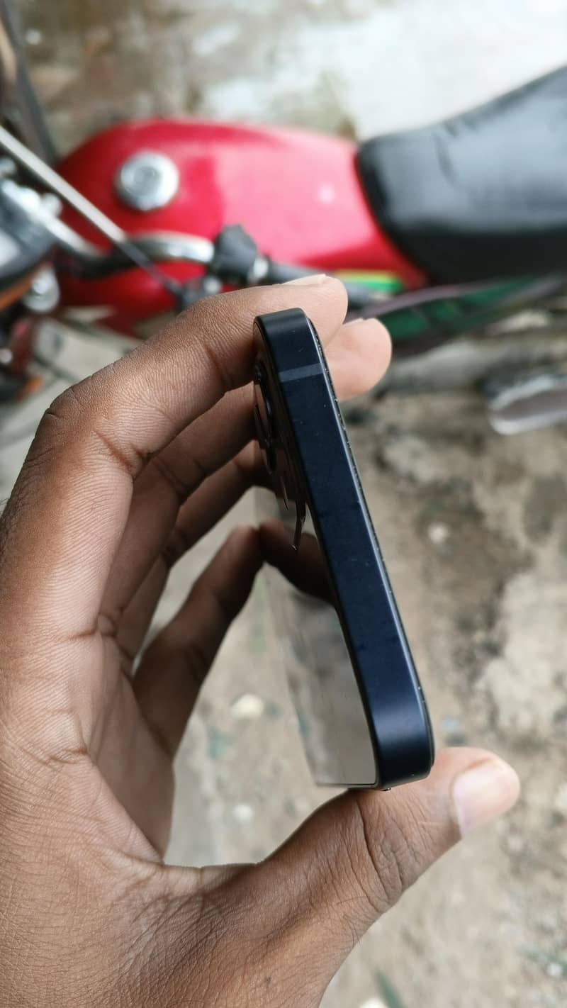 Apple iPhone 12 2