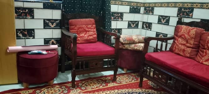 4 x seater sofa
