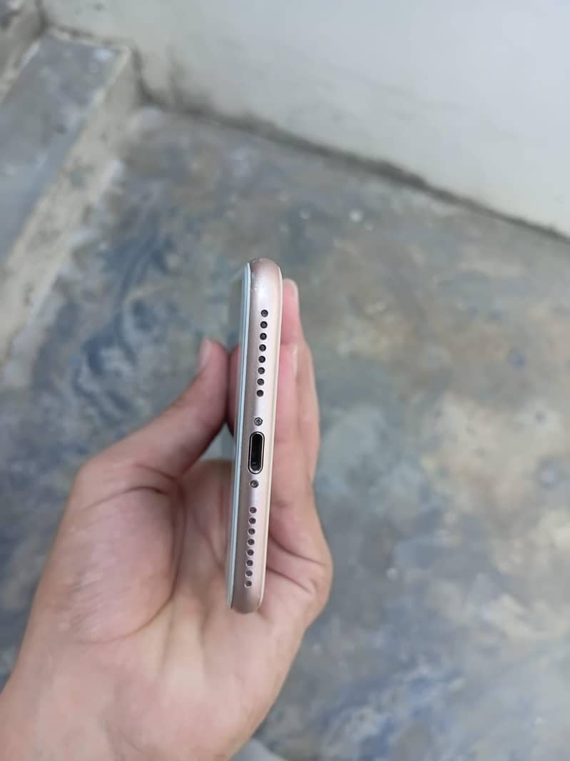 Apple iPhone 8 Plus 7