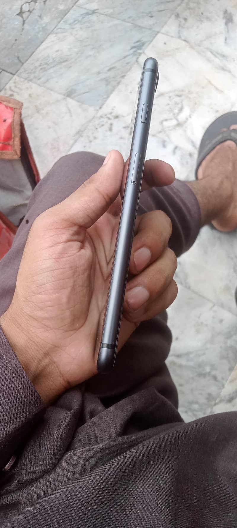 Apple iPhone 8 Plus 3