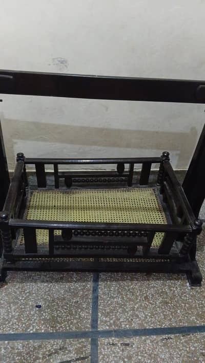 baby wodden jhola in good condition