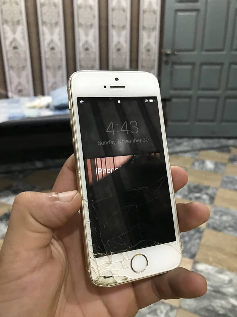 Apple iPhone SE 0
