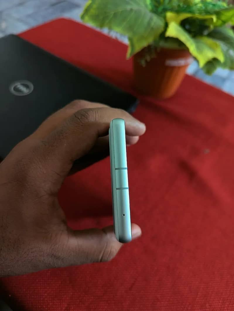 Google Pixel 7a 4