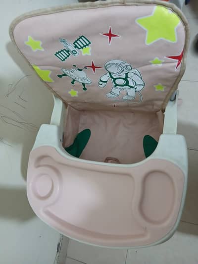 Kids chair. Neat and clean. Slightly used.