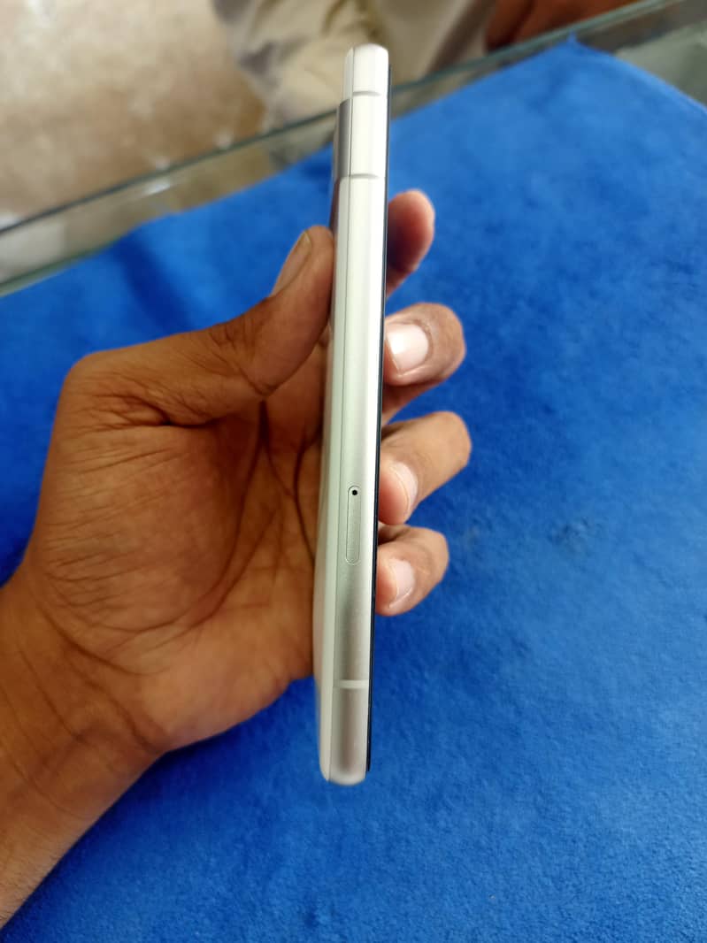 Google Pixel 7a 3