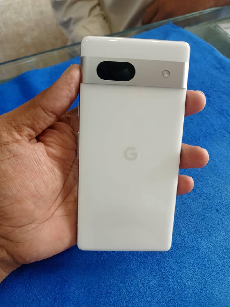 Google Pixel 7a 4