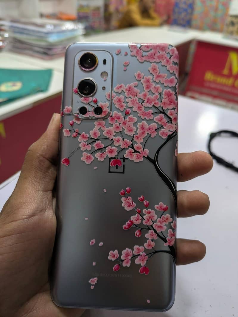 One Plus 9 Pro 0